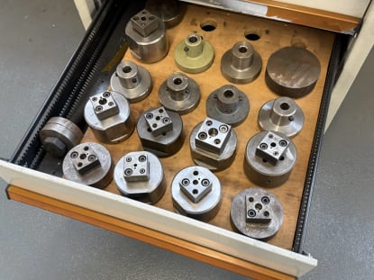 Schubladenschrank mit Inhalt - Image 7