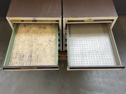2 Schubladenschränke mit Inhalt - Image 3