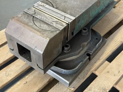 Vise - Image 6