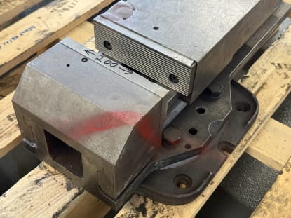 Vise - Image 3