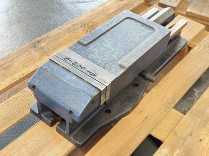Vise - Image 4