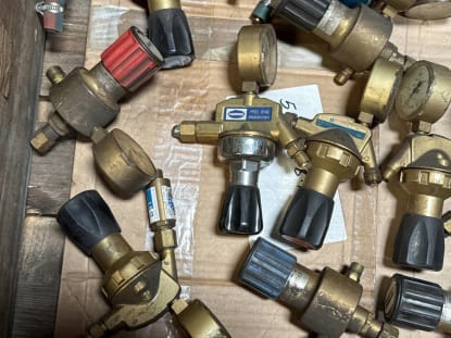 Lot of Gas Pressure Regulators - Image 10