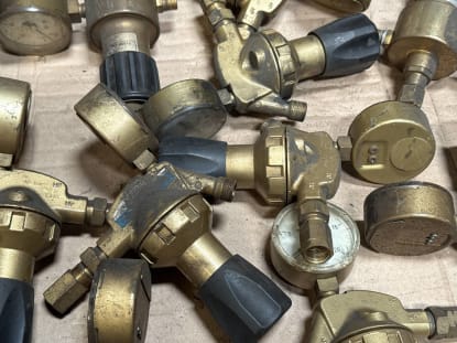 Lot of Gas Pressure Regulators - Image 12
