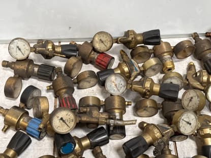 Lot of Gas Pressure Regulators - Image 2
