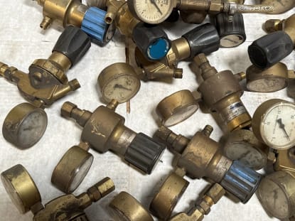 Lot of Gas Pressure Regulators - Image 7