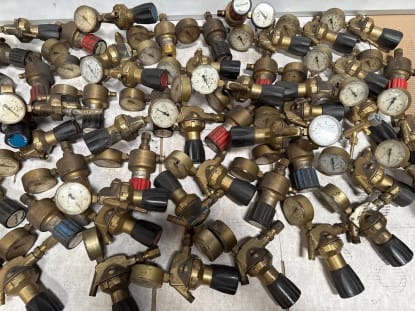 Lot of Gas Pressure Regulators - Image 11