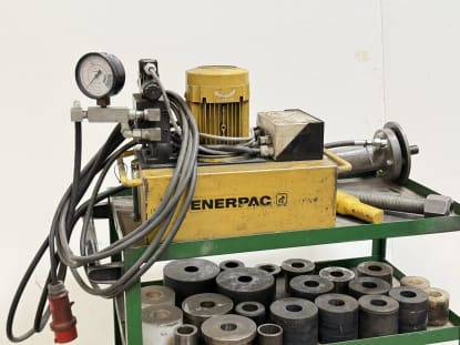 Hydraulik-Pumpe mit Zubehör - Image 2