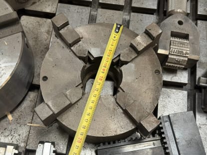 Lot of Jaw Chucks - Image 12