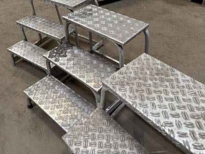 Lot of Work Platforms - Image 3