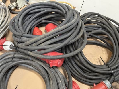 Lot of Cables - Image 9