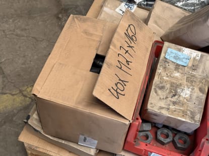 Lot of screws + assembly material - Image 7