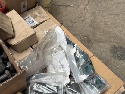 Lot of screws + assembly material - Image 16
