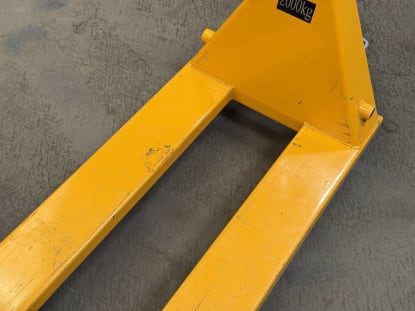 Pallet truck with integrated digital scale - Image 4