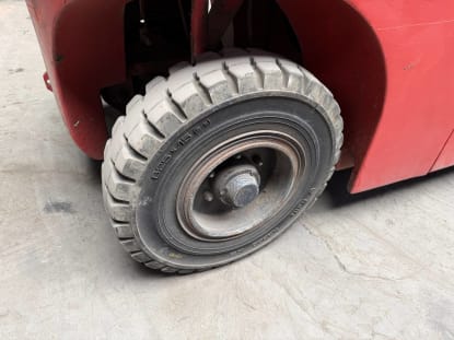 Gas forklift - Image 6