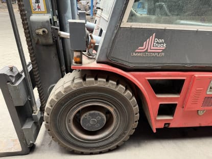 Gas forklift - Image 11