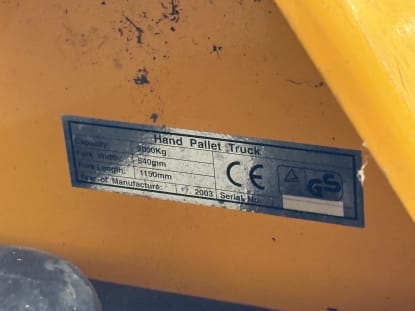 3 hand pallet trucks - Image 11