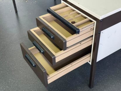 Desks with integrated drawer units - Image 3