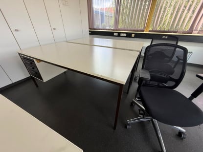 Desks with integrated drawer units - Image 5