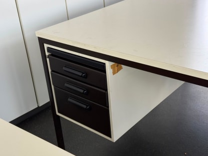 Schreibtische mit integriertem Schubladenschrank - Image 10