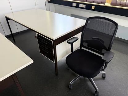 Schreibtische mit integriertem Schubladenschrank - Image 12