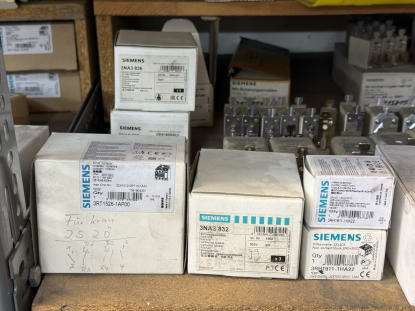 Posten Elektro-/Schaltschrankmaterial und elektrische Ersatzteile - Image 58