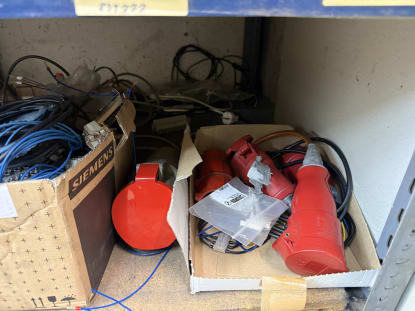 Posten Elektro-/Schaltschrankmaterial und elektrische Ersatzteile - Image 71