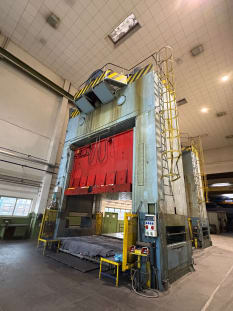 SCHULER P4 E2 SQ 1200 Mechanische Presse