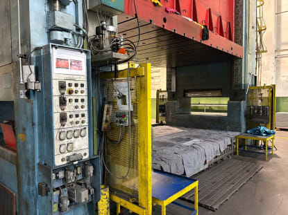 SCHULER P4 E2 SQ 1200 Mechanische Presse