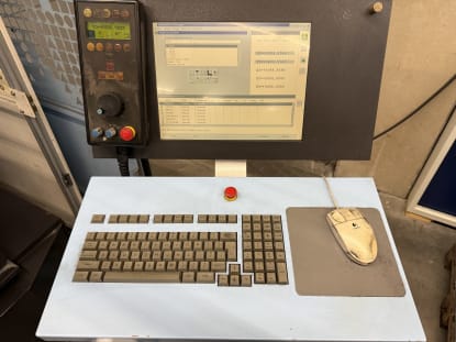 AGIE AGIECUT PROGRESS 2 CNC Drahterodiermaschine