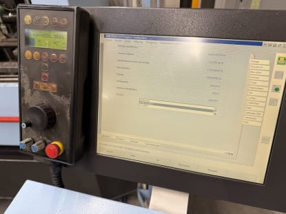 AGIE AGIECUT PROGRESS 2 CNC Drahterodiermaschine