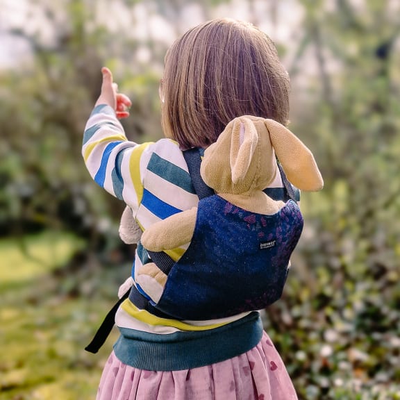 Doll Snap Mosaic Sparks in the Dark