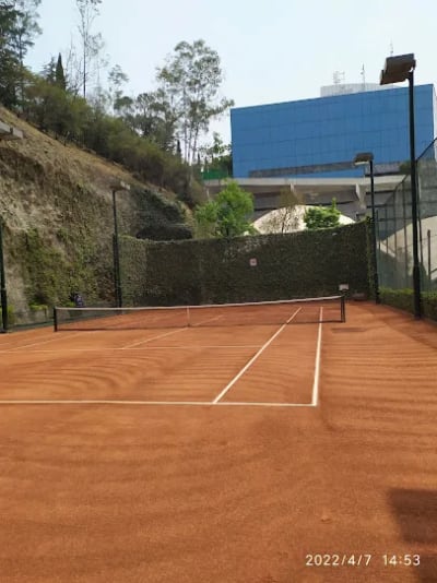 Cancha de tenis Bosques photo