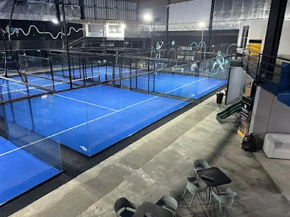 Glass Cube-Padel Center Constituyentes photo