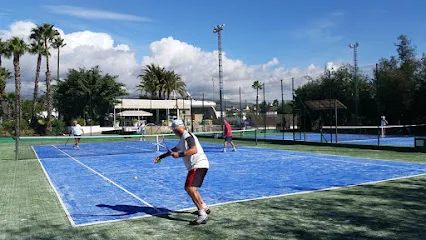 Club de Tenis y Padel Holycan photo