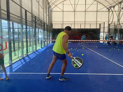 Beonepadel | Escuela de pádel photo