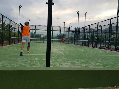 Centro Deportivo Johnny Montañés photo