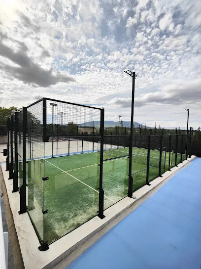 Pista de padel photo