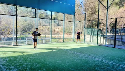 Pins Padel Club House photo