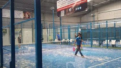 Padél Indoor photo
