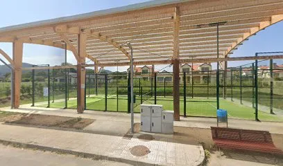 Pista de pádel municipal photo