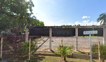 La Gloria Isla Pickleball courts photo