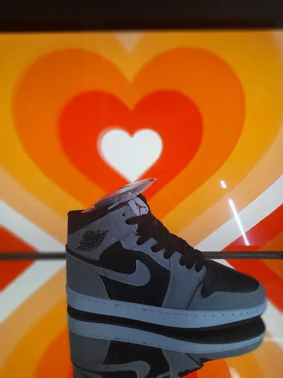 KAM-LEIN SNEAKERS photo