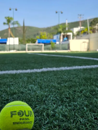 Cuatro Padel photo