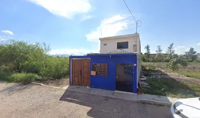 Bazar de tenis nuevos y ropa "yeye" photo