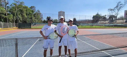 ESCUELA DE TENIS FM UNIVERSIDAD LA SALLE clases de tenis photo