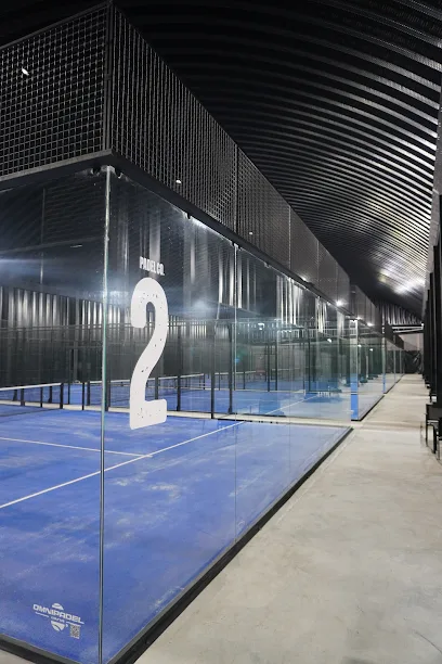 Padel Company Revolución photo
