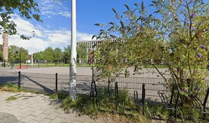 Tennisbaan Ostwaldstraat photo