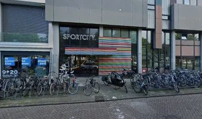 Racketservice Amsterdam (West en Noord) | Voordelig je tennisracket laten bespannen! photo
