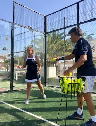 PadelNU - Spaanse Padelacademy photo