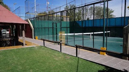 WEST PADEL photo